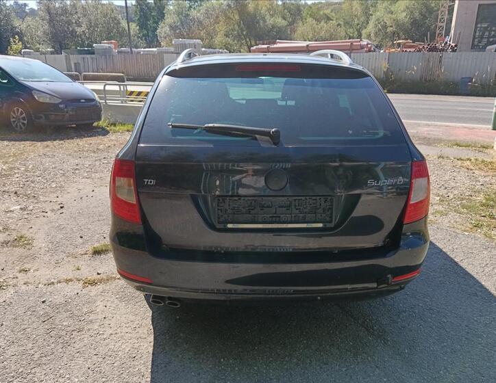 Škoda Superb 9