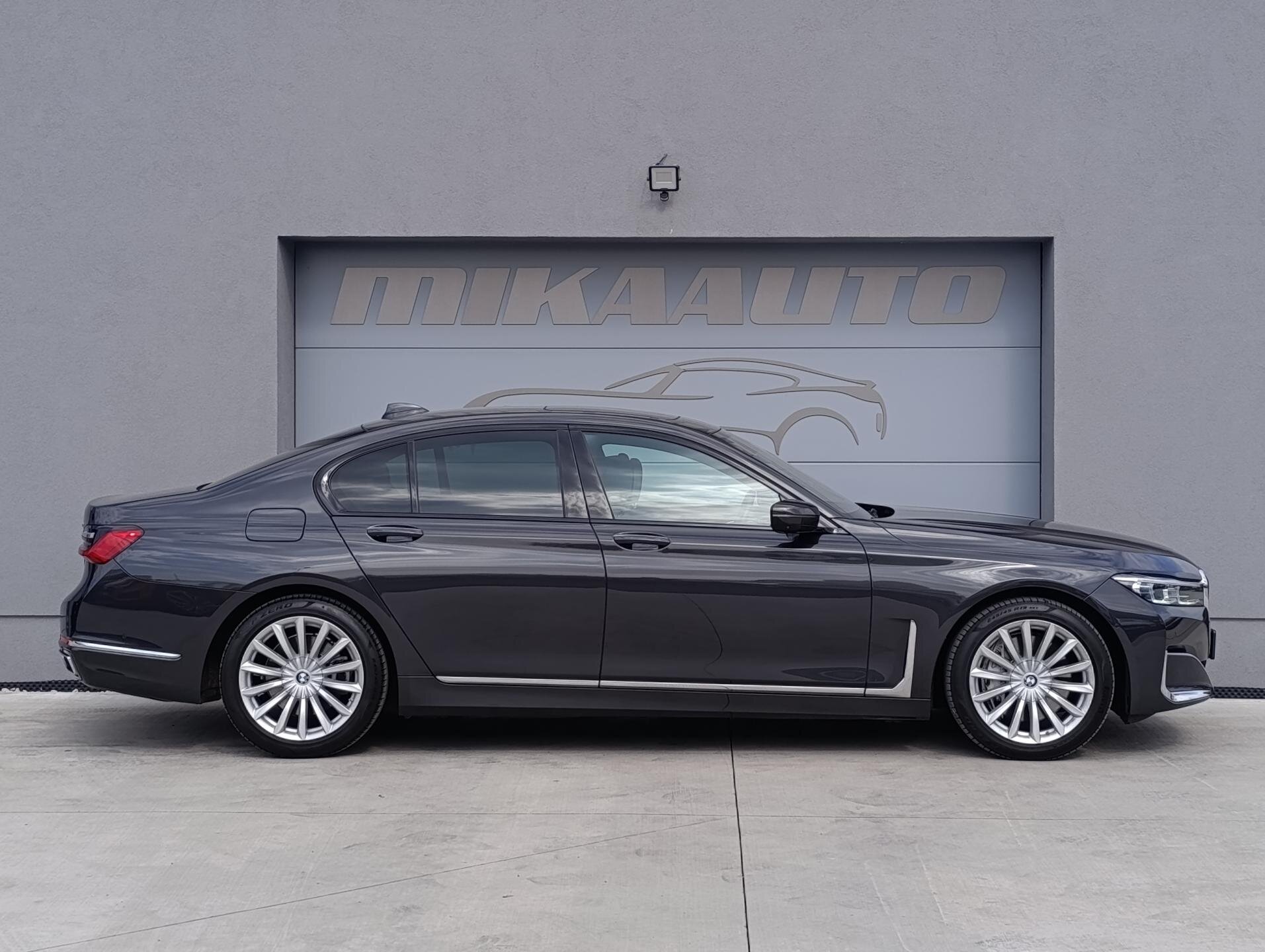 BMW Řada 7 Ostatní 3,0 l 250 kw