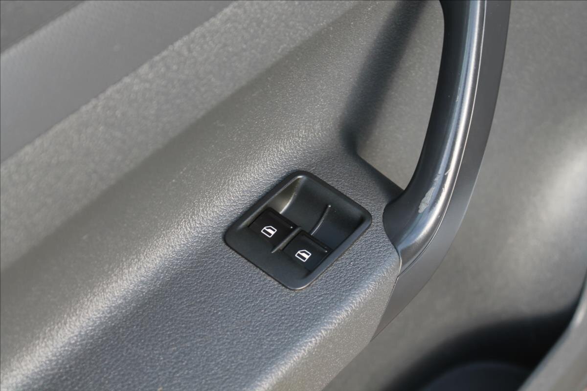 Volkswagen Caddy Skříň 2,0 l 81 kw