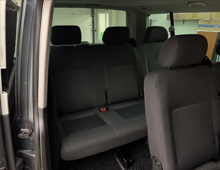 Volkswagen Transporter Kombi 3,2 l 173 kw