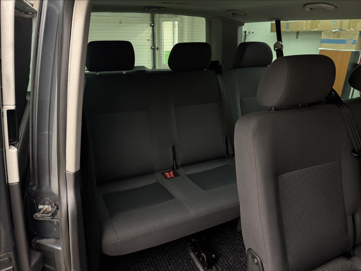 Volkswagen Transporter Kombi 3,2 l 173 kw