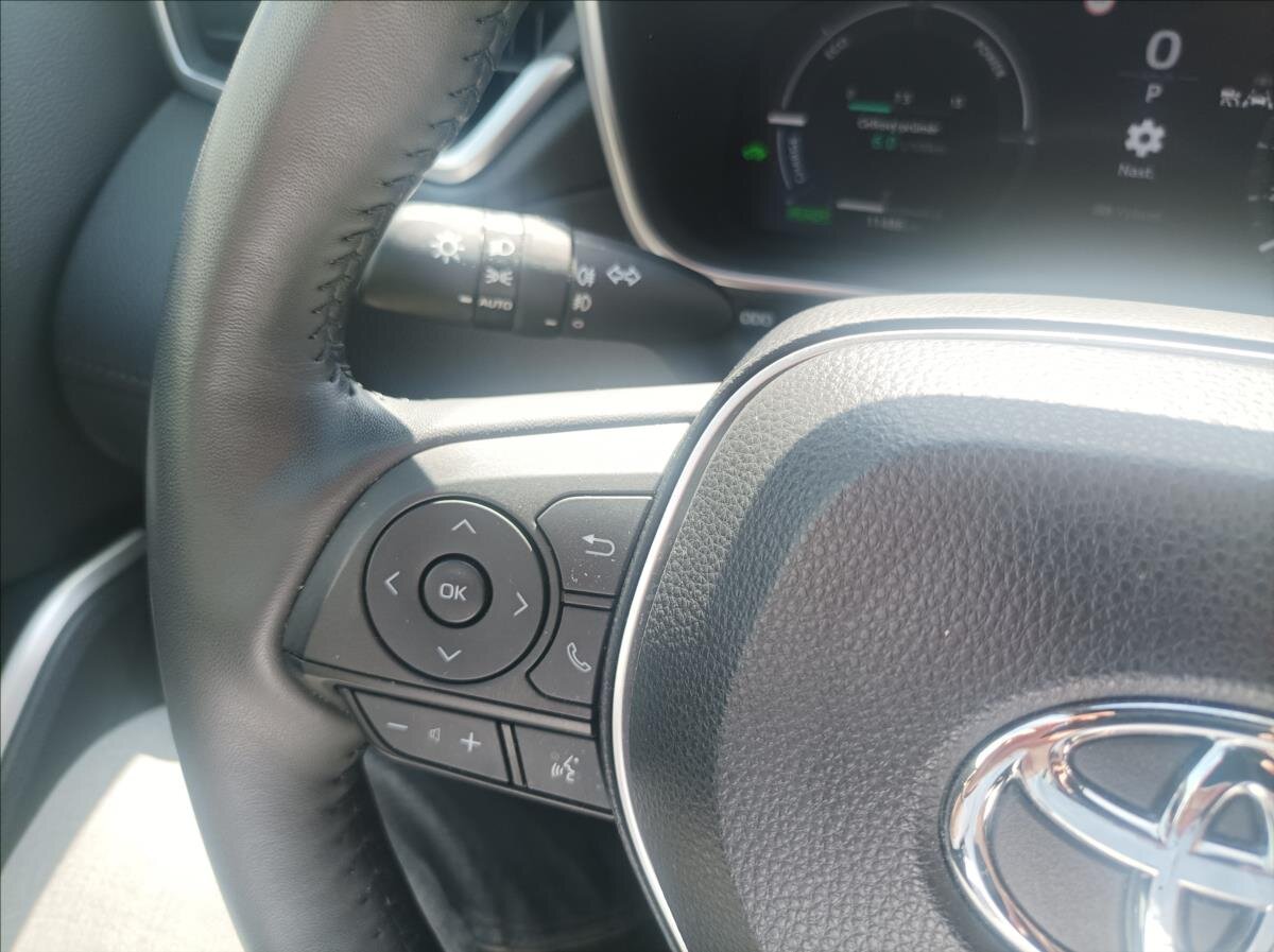 Toyota Corolla Cross SUV / Terénní 2,0 l 112 kw
