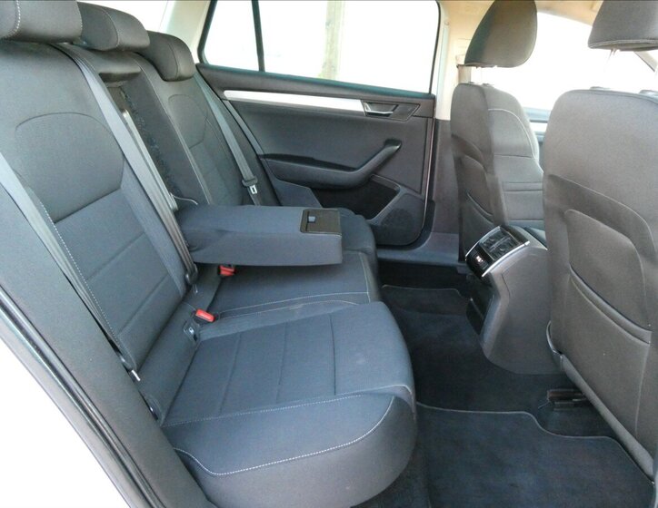 Škoda Superb Kombi 2,0 l 110 kw