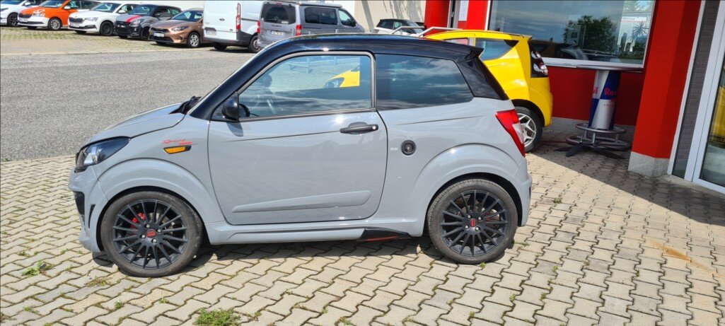 Ligier JS 50 L Hatchback 478,0 6 kw