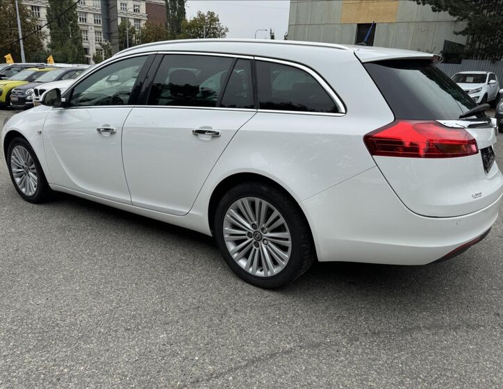 Opel Insignia Kombi 2,0 l 96 kw