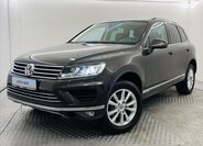 Volkswagen Touareg 1