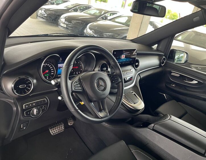 Mercedes-Benz Třídy V 12