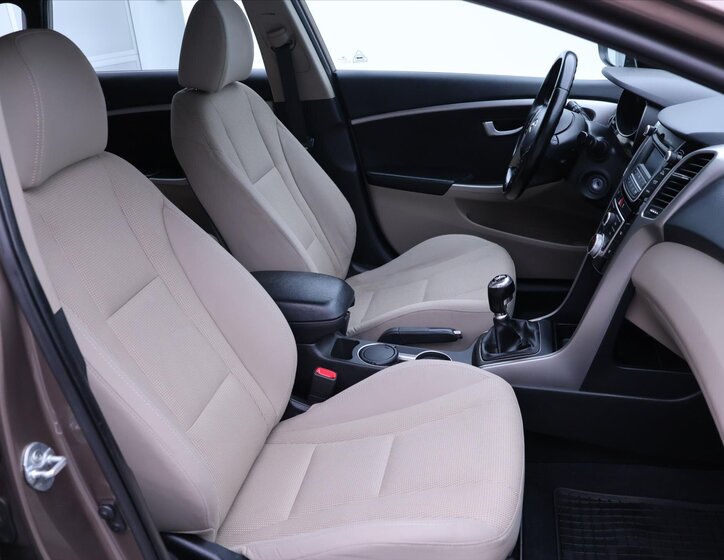 Hyundai i30 Kombi 1,6 l 99 kw