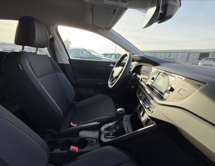 Volkswagen Polo Hatchback 999,0 70 kw