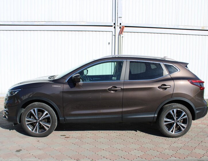 Nissan Qashqai SUV / Terénní 1,3 l 117 kw