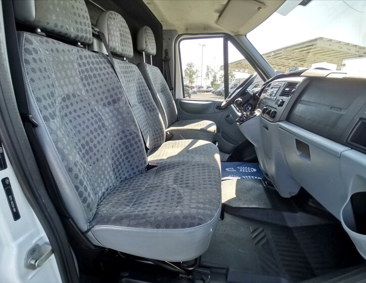 Ford Transit 7