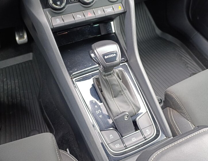 Škoda Karoq SUV / Terénní 1,5 l 110 kw