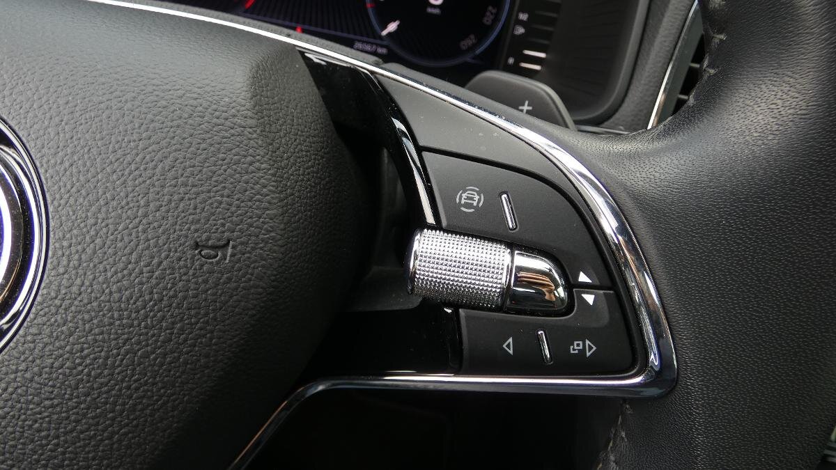 Škoda Karoq SUV / Terénní 1,5 l 110 kw