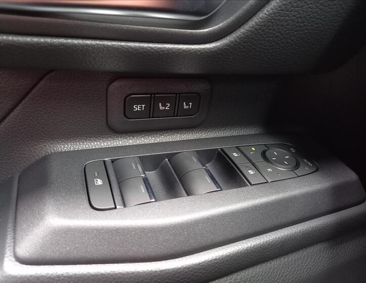 Toyota Land Cruiser 19