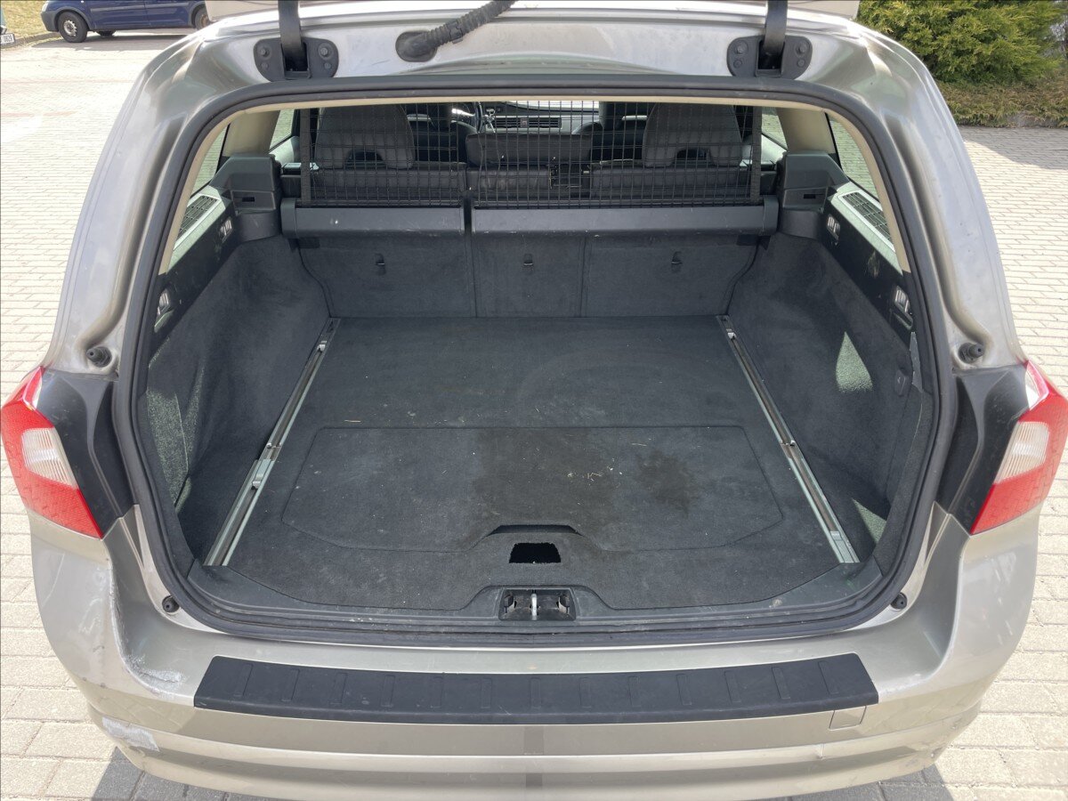 Volvo V70 Kombi 2,0 l 100 kw