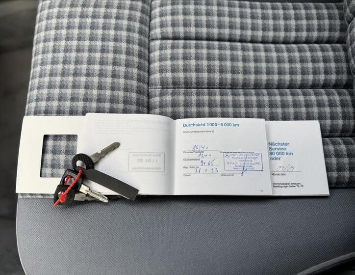 Mercedes-Benz 124 17