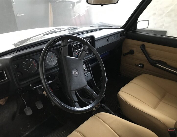 Lada 2107 Sedan 1,5 l 55 kw