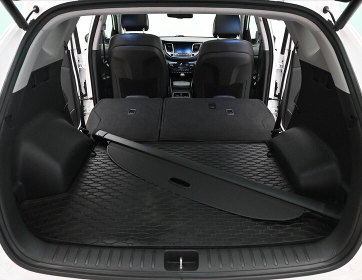 Hyundai Tucson SUV 2,0 l 100 kw