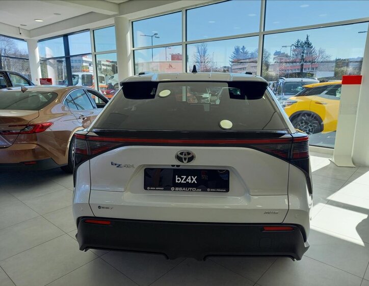 Toyota bZ4X SUV / Terénní 0,0 252 kw