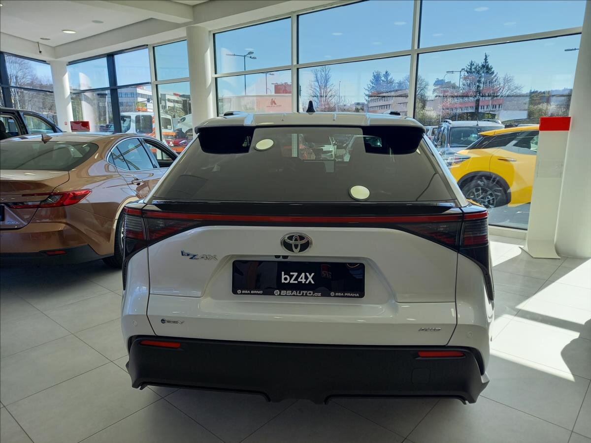 Toyota bZ4X SUV / Terénní 0,0 252 kw
