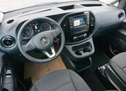 Mercedes-Benz Vito 9