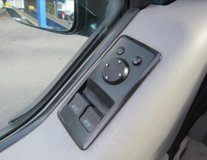 Volkswagen Multivan 23