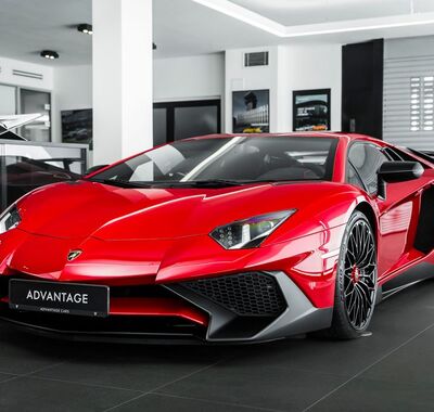 Lamborghini Aventador 1
