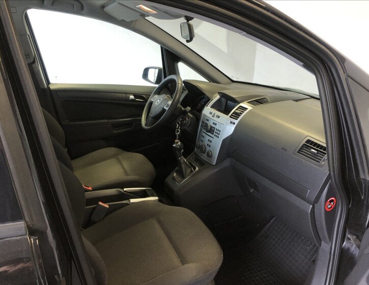 Opel Zafira 12