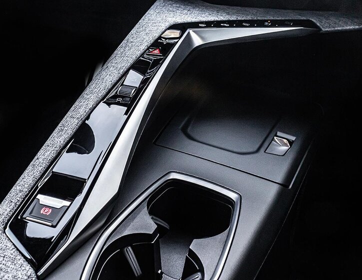 Peugeot 3008 SUV 1,2 l 105 kw