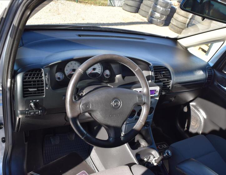 Opel Zafira 16