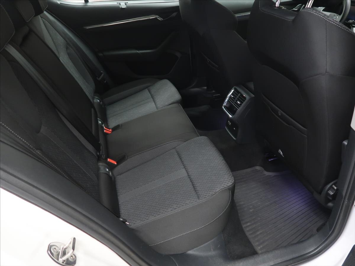 Škoda Octavia Sedan / Limuzína 1,5 l 110 kw