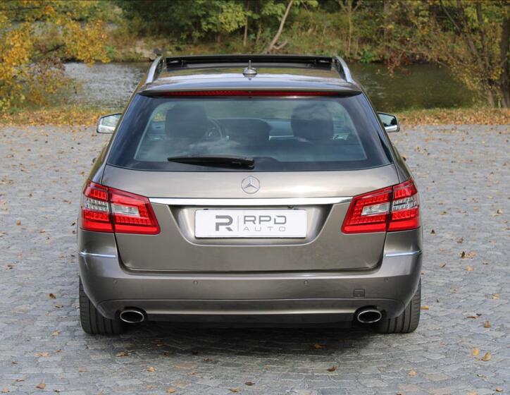 Mercedes-Benz Třídy E 5