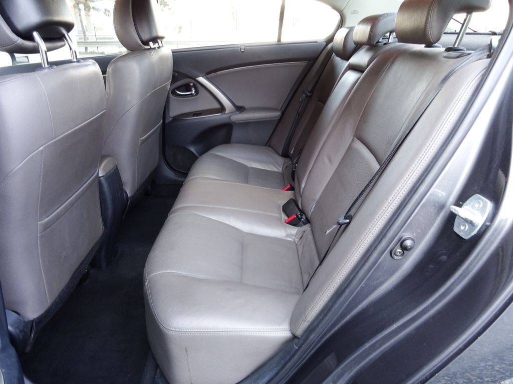 Toyota Avensis Sedan / Limuzína 2,0 l 112 kw