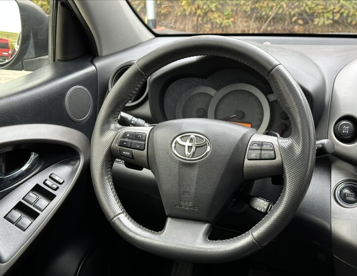 Toyota RAV4 21