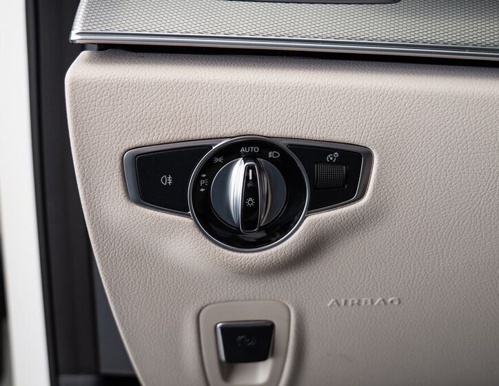 Mercedes-Benz Třídy E Sedan / Limuzína 2,0 l 145 kw