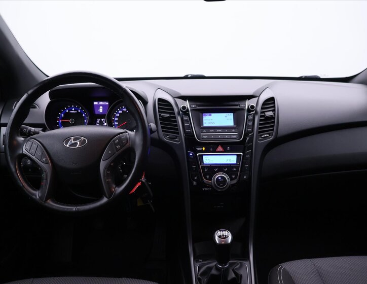 Hyundai i30 Kombi 1,6 l 99 kw