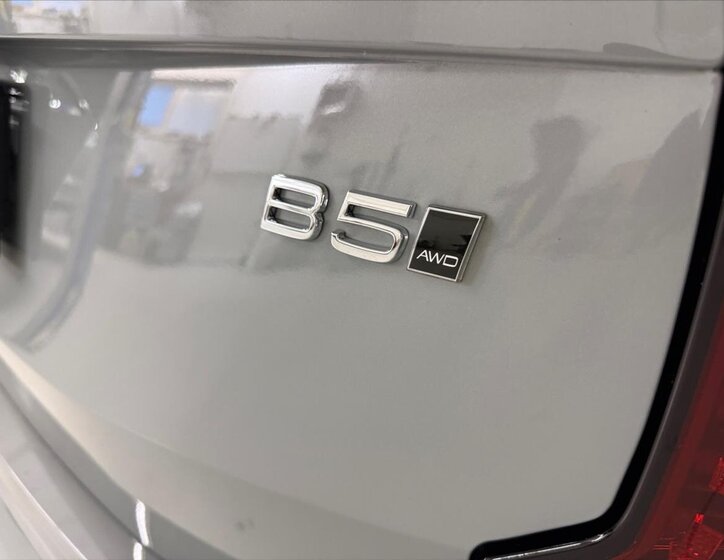 Volvo XC90 SUV / Terénní 2,0 l 184 kw