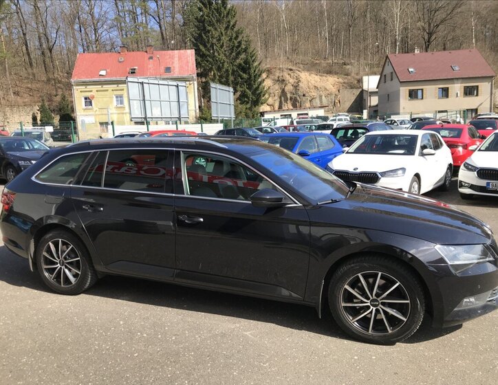 Škoda Superb Kombi 2,0 l 140 kw