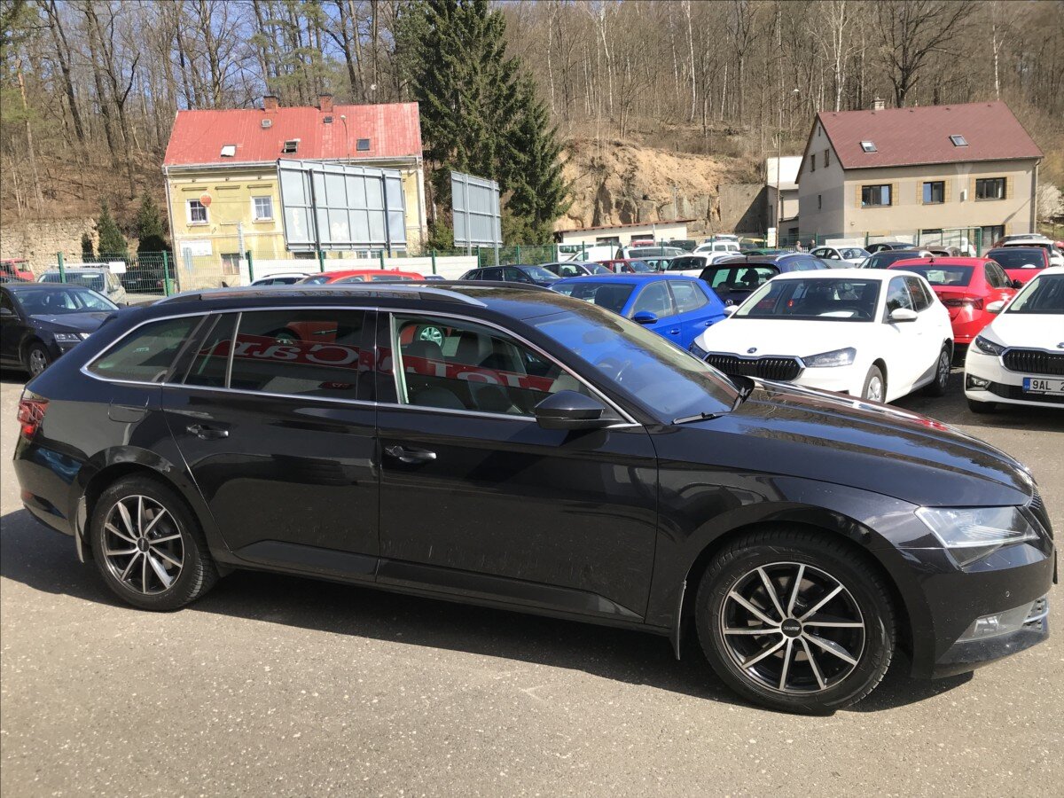 Škoda Superb Kombi 2,0 l 140 kw
