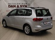 Volkswagen Touran 6
