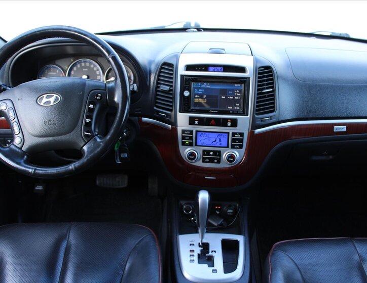 Hyundai Santa Fe SUV / Terénní 2,2 l 114 kw