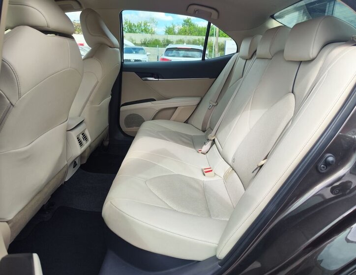 Toyota Camry Sedan / Limuzína 2,5 l 160 kw