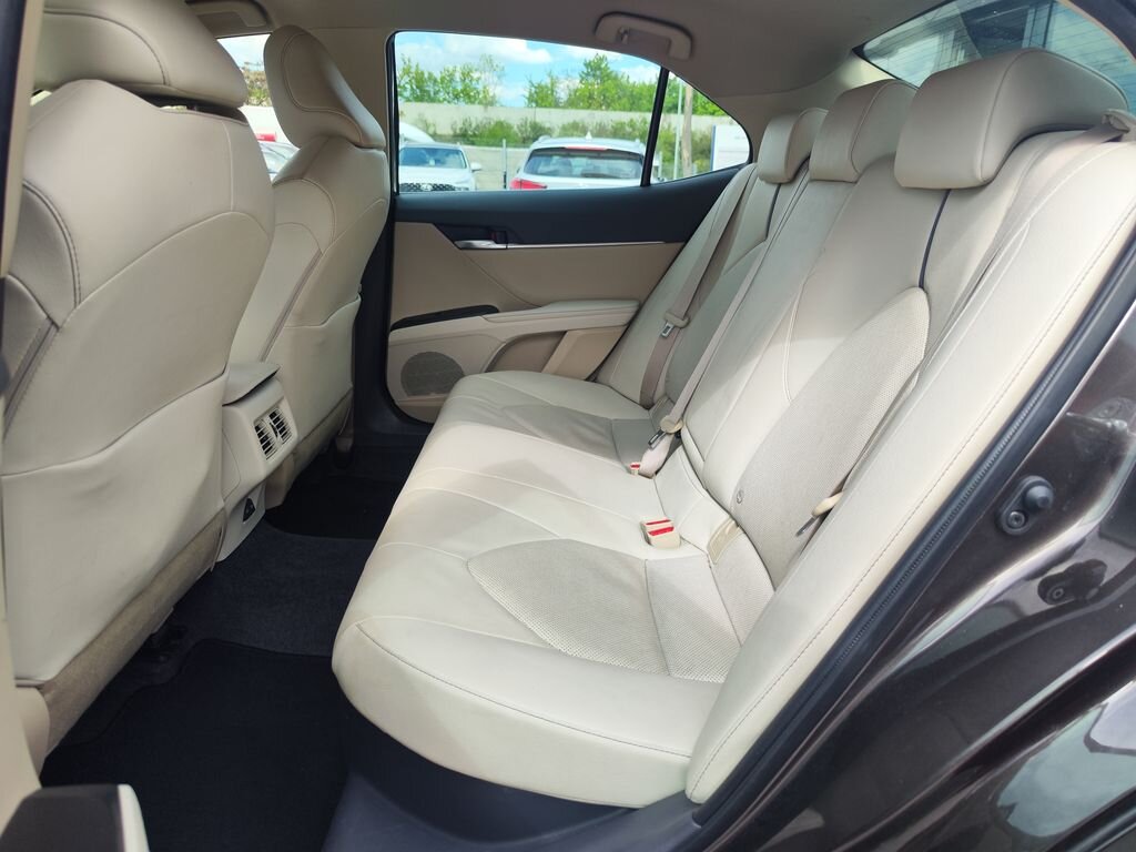 Toyota Camry Sedan / Limuzína 2,5 l 160 kw