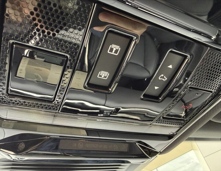 Land Rover Range Rover Sport SUV / Terénní 3,0 l 184 kw