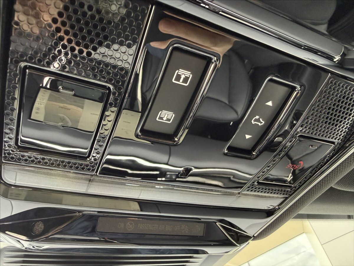 Land Rover Range Rover Sport SUV / Terénní 3,0 l 184 kw