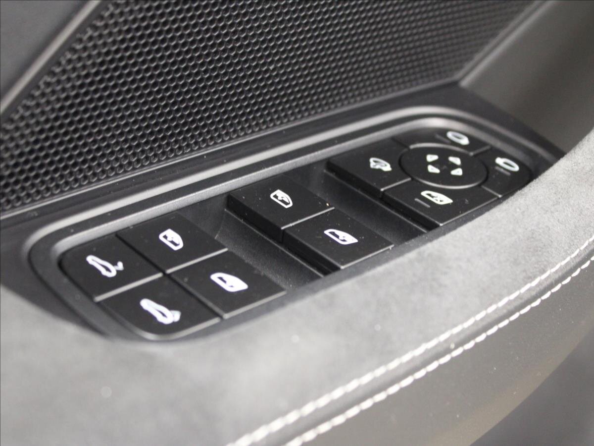 Porsche Panamera Hatchback 4,0 l 368 kw