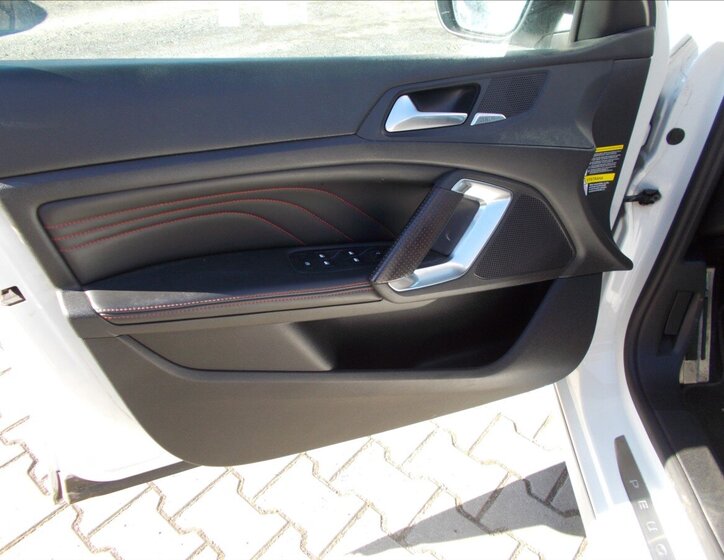 Peugeot 308 Kombi 2,0 l 133 kw