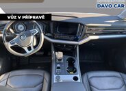 Volkswagen Touareg 5