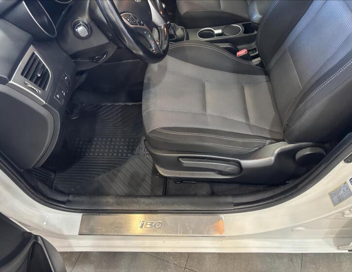Hyundai i30 12