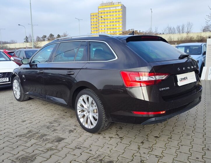 Škoda Superb Kombi 2,0 l 110 kw